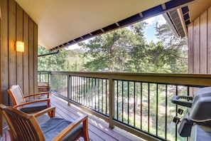 Private Balcony | Gas Grill | Electric Heat