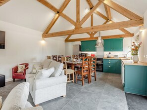 Living area | The Maltings - Hazlecote Farm Cottages, Tetbury