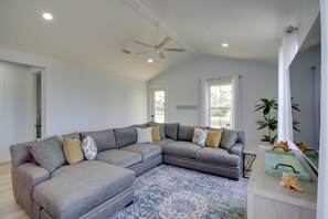 Living Room | Smart TVs | Central A/C