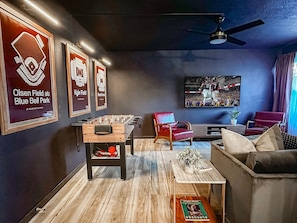 Spielezimmer