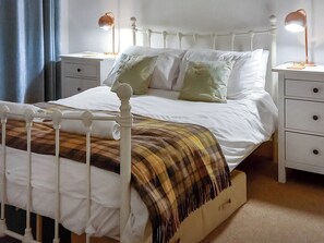 Double bedroom | Sheila’s Cottage, Lynton