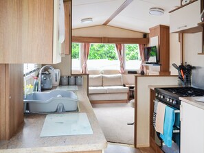 Kitchen area | Riverview, Chapel Hill, near Lincoln