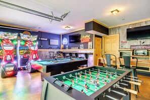 Game Room | Lower Level | Smart TVs | Board Games