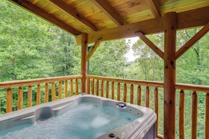 Deck | Private Hot Tub | Gas Grill
