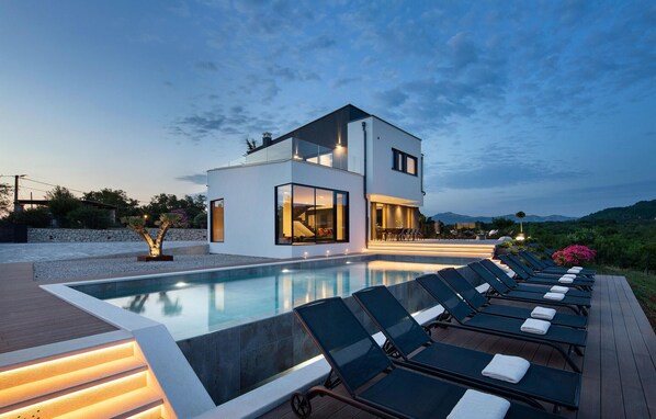 pool