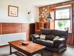 Living room | Cozy Cow Cottage, Belford