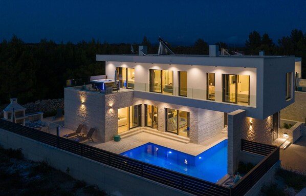 pool