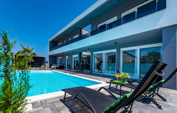 pool