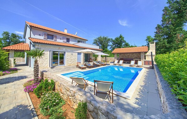 pool