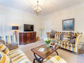 Living room | Staggart House, Banff
