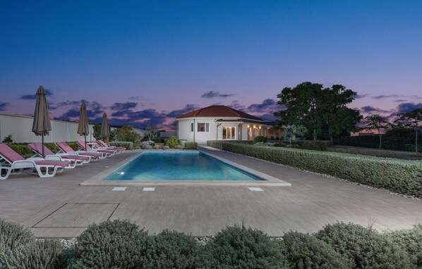 pool