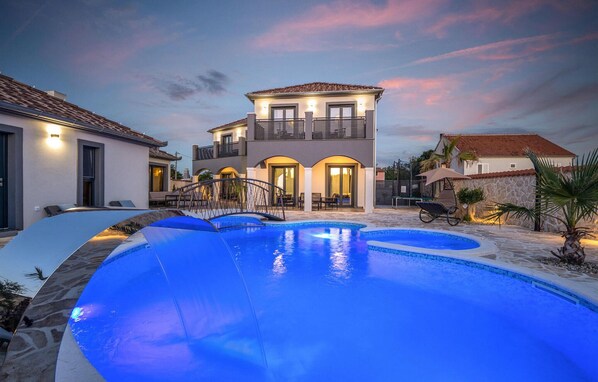 pool