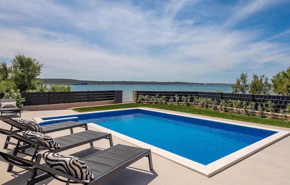 pool