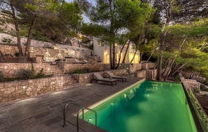 pool