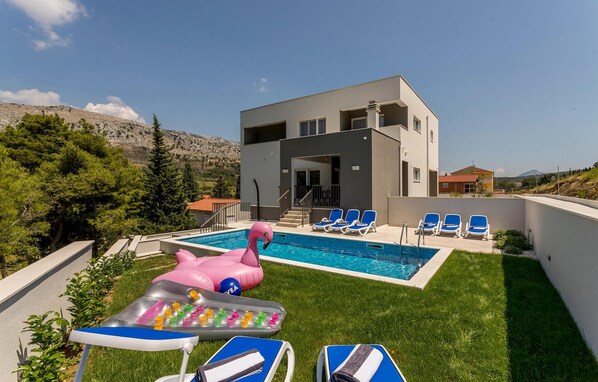 pool