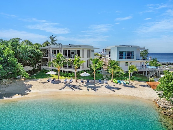 Santosha ,Whitehouse JM - 10 Bedroom Villa w/ Priv (1660)