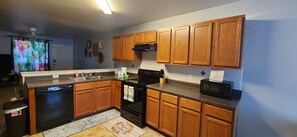 Fully functional kitchen 