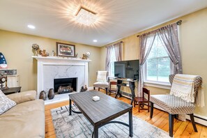 Living Room | Sleeper Sofa | Flat-Screen TV | Window A/C Units