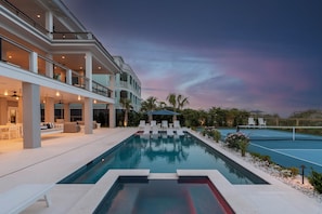 Private Pool and Hot Tub