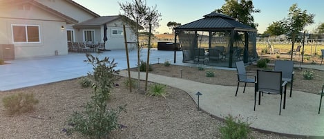 Plenty of space to lunge around in the backyard.