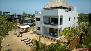 NEW Oceanfront 5 Bedroom Private Island Villa (3625)