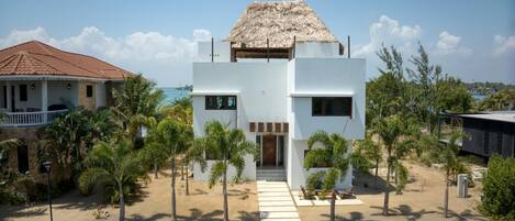 NEW Oceanfront 5 Bedroom Private Island Villa (3597)