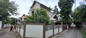 Eka Street View