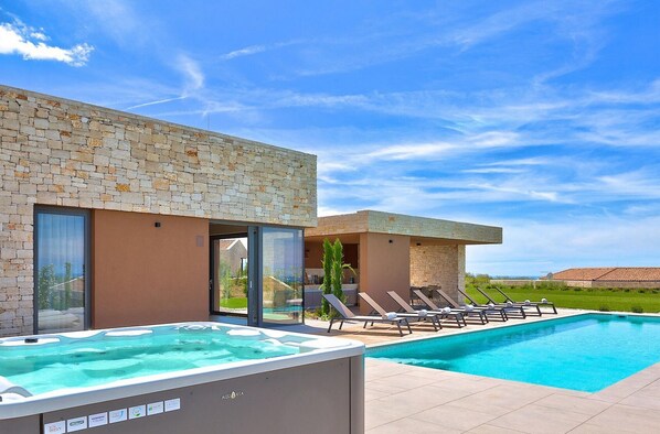 pool