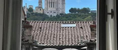 Vue exceptionnelle sur la basilique Notre Dame de Fourvière