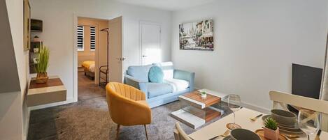 Rochester Apartment, Rochester - Host & Stay