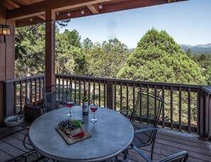 Covered Balcony - Outdoor Dining