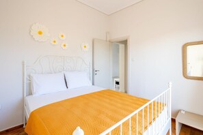 Bedroom 2: Interior space