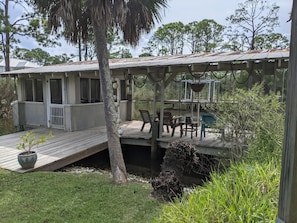 Dock and dock house