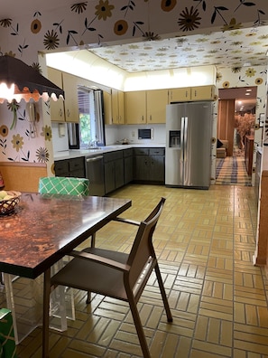 Breakfast area and kitchen