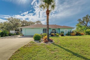 House Exterior | Keyless Entry