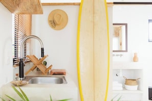 Kitchenette (2)