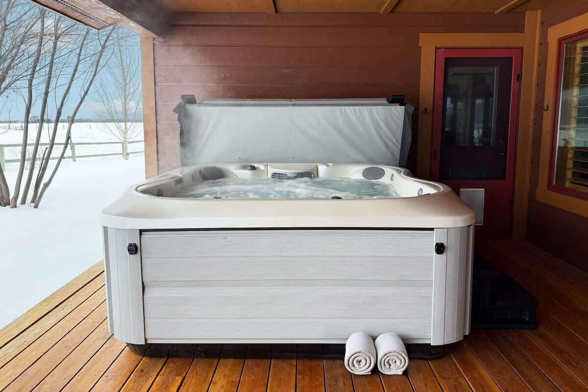 Basecamp Stays: Upscale, Hot Tub, Wildlife, Views - Teton
