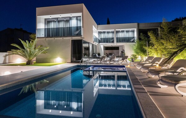 pool