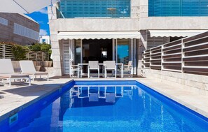 pool