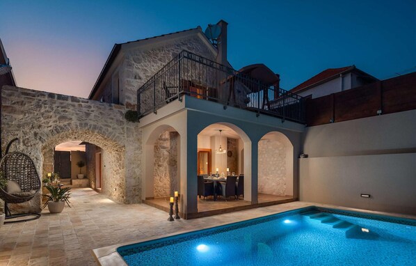 pool