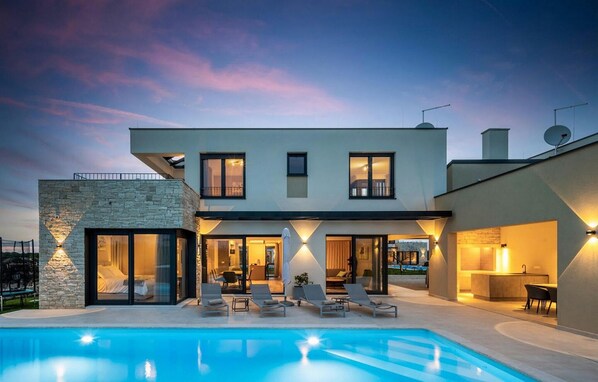 pool