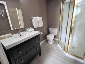 Bathroom l Shower