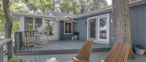 Delton Vacation Rental | 1,420 Sq Ft | 2BR | 2BA | Steps Required