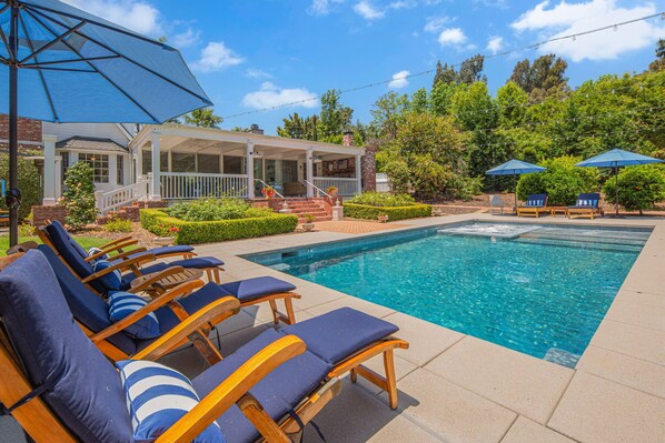 Main house: heated pool, spa, fire pit, outdoor dining