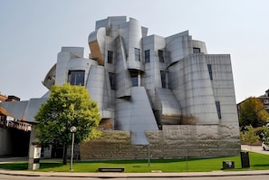 Frederick R. Weisman Art Museum