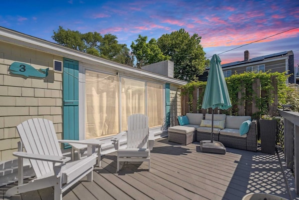 Welcome to the Riverside Cottage Retreat! Ample parking, a beautiful yard, and large deck.