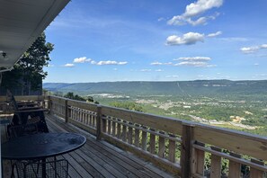 View of Lookout Mountain going into Tennessee where Ruby Falls, Rock City and Incline Railway are located