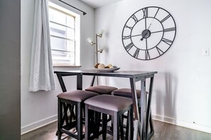 Dinner in Style: Elegant furniture and decor elevate your dining experience, offers a welcoming space for all
Vacation homes in Columbus Ohio