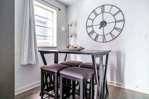 Dinner in Style: Elegant furniture and decor elevate your dining experience, offers a welcoming space for all
Vacation homes in Columbus Ohio