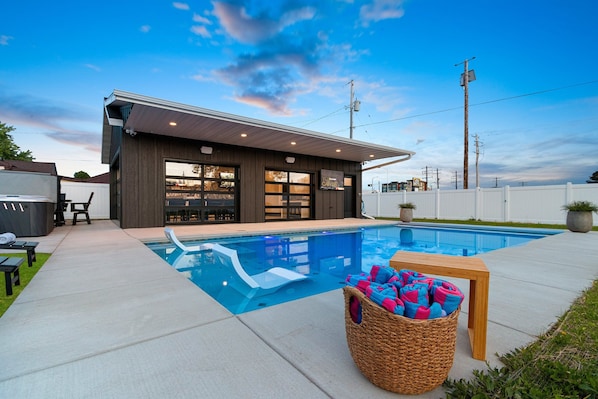 Pool